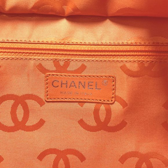 Chanel Tote Bag Cambon Line Medium Lambskin Python Leather Logo White - Picture 8 of 9